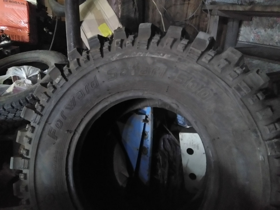 Forward safari "отличная" резина — Nissan Patrol (W160), 5,2 л, 1993 ...