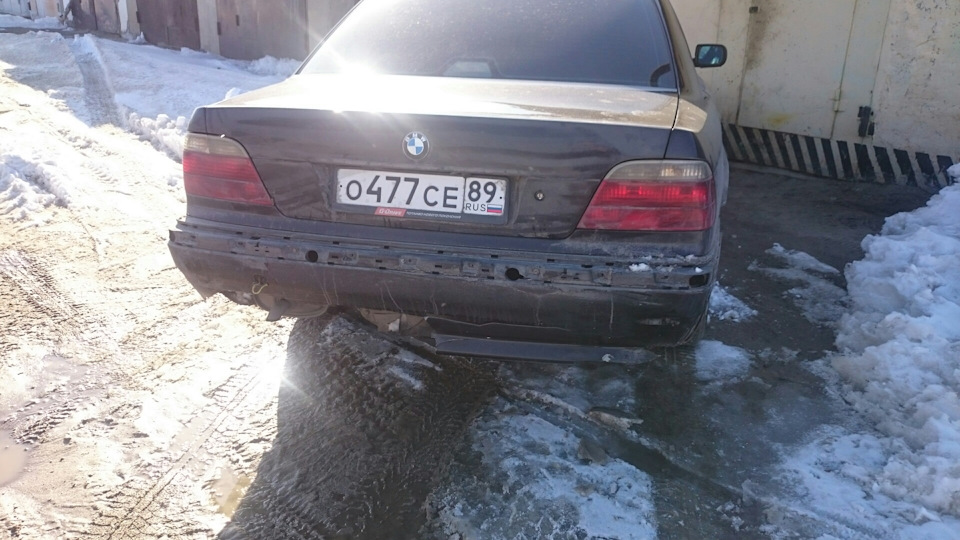 Photo from the logbook BMW 7 series (E38)