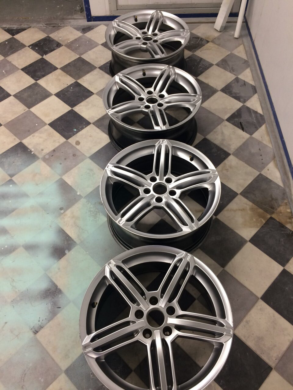 Фото в бортжурнале Audi A6 (C6)