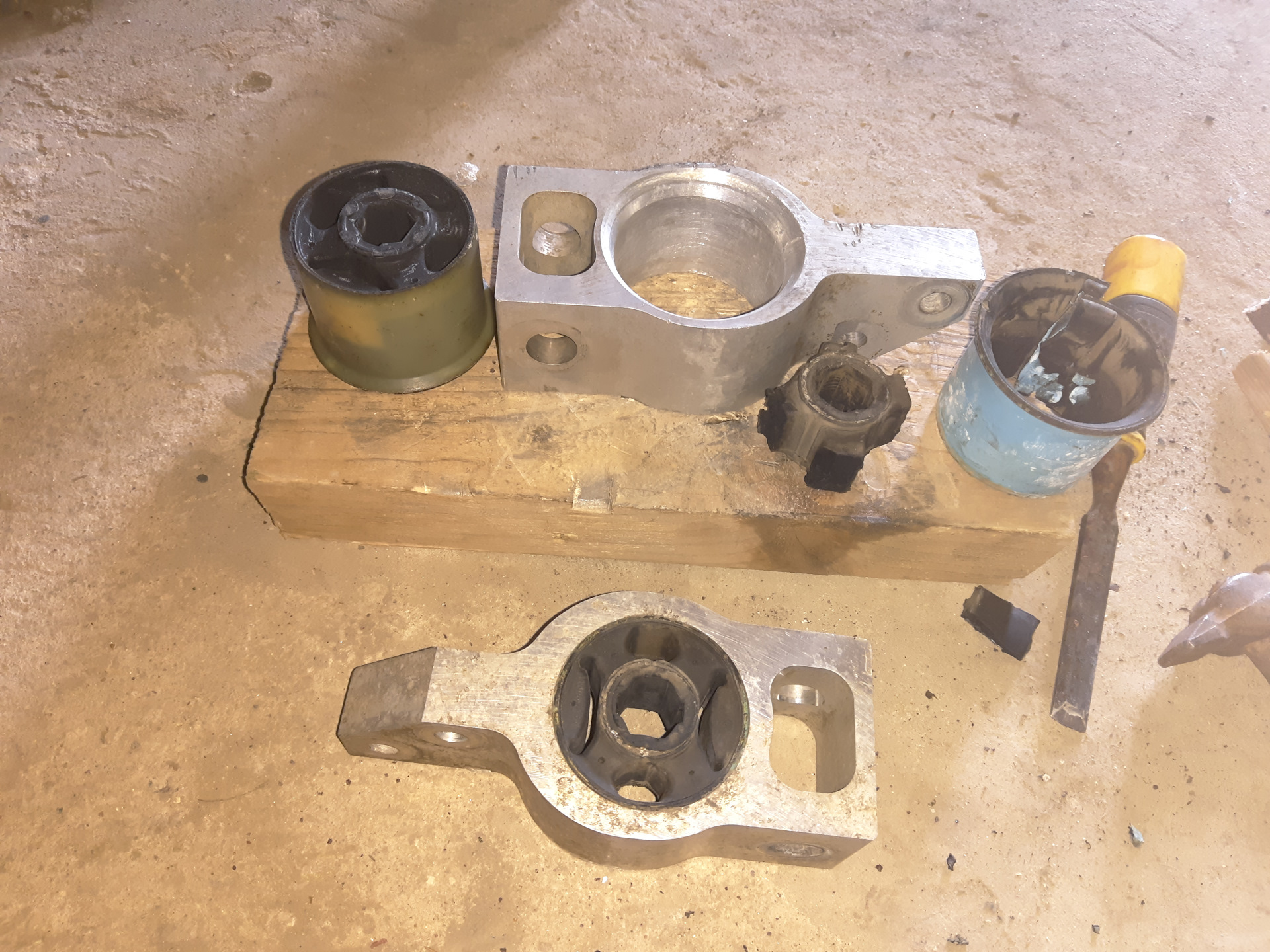 Перепрессовка сайлентблоков — Volkswagen Tiguan (1G), 2 л, 2012 года ...