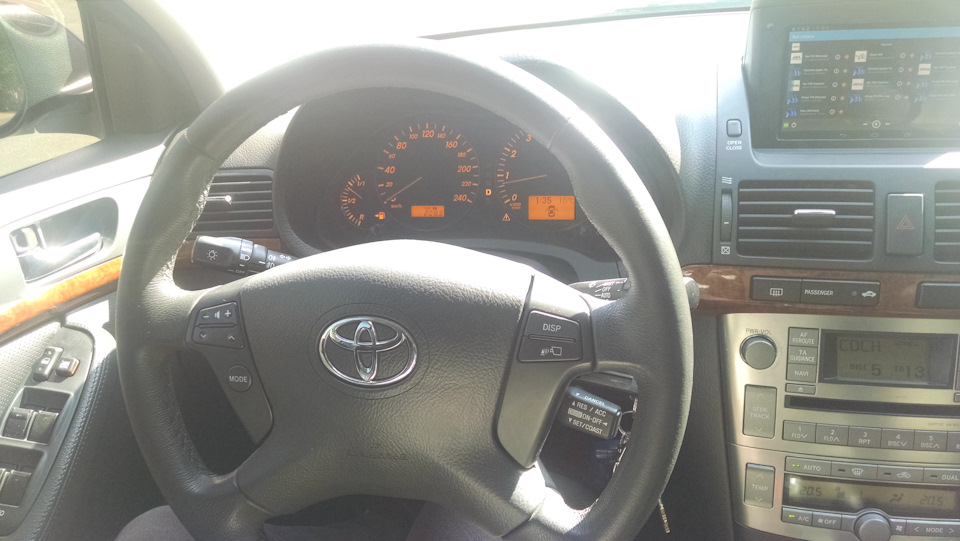 Фото в бортжурнале Toyota Avensis II