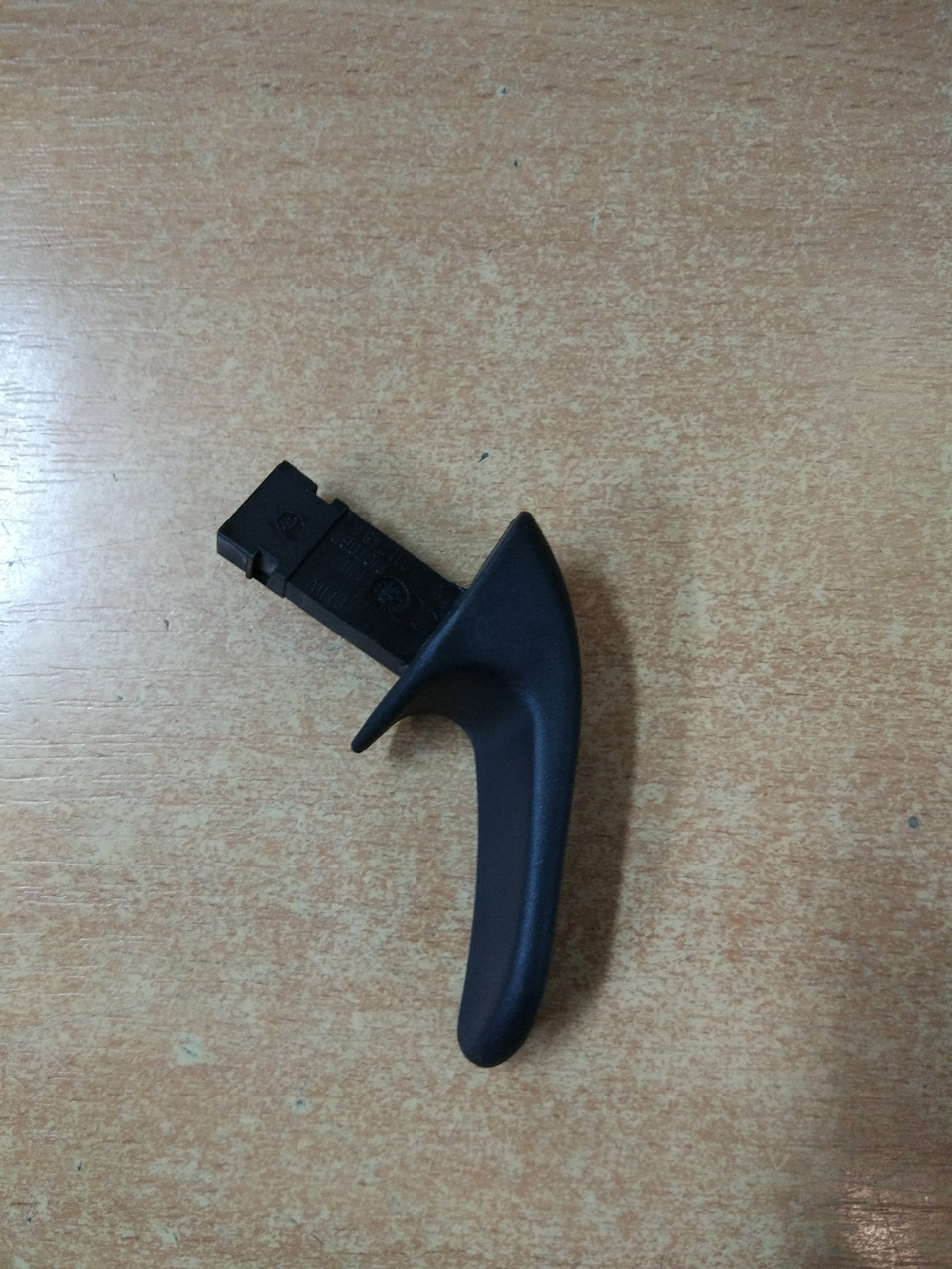 Ручка сиденья вольво. Ручка сиденья вольво. Ручка сиденья вольво. Ручка сиденья вольво. Ручка складывания сиденья volvo fh 13.