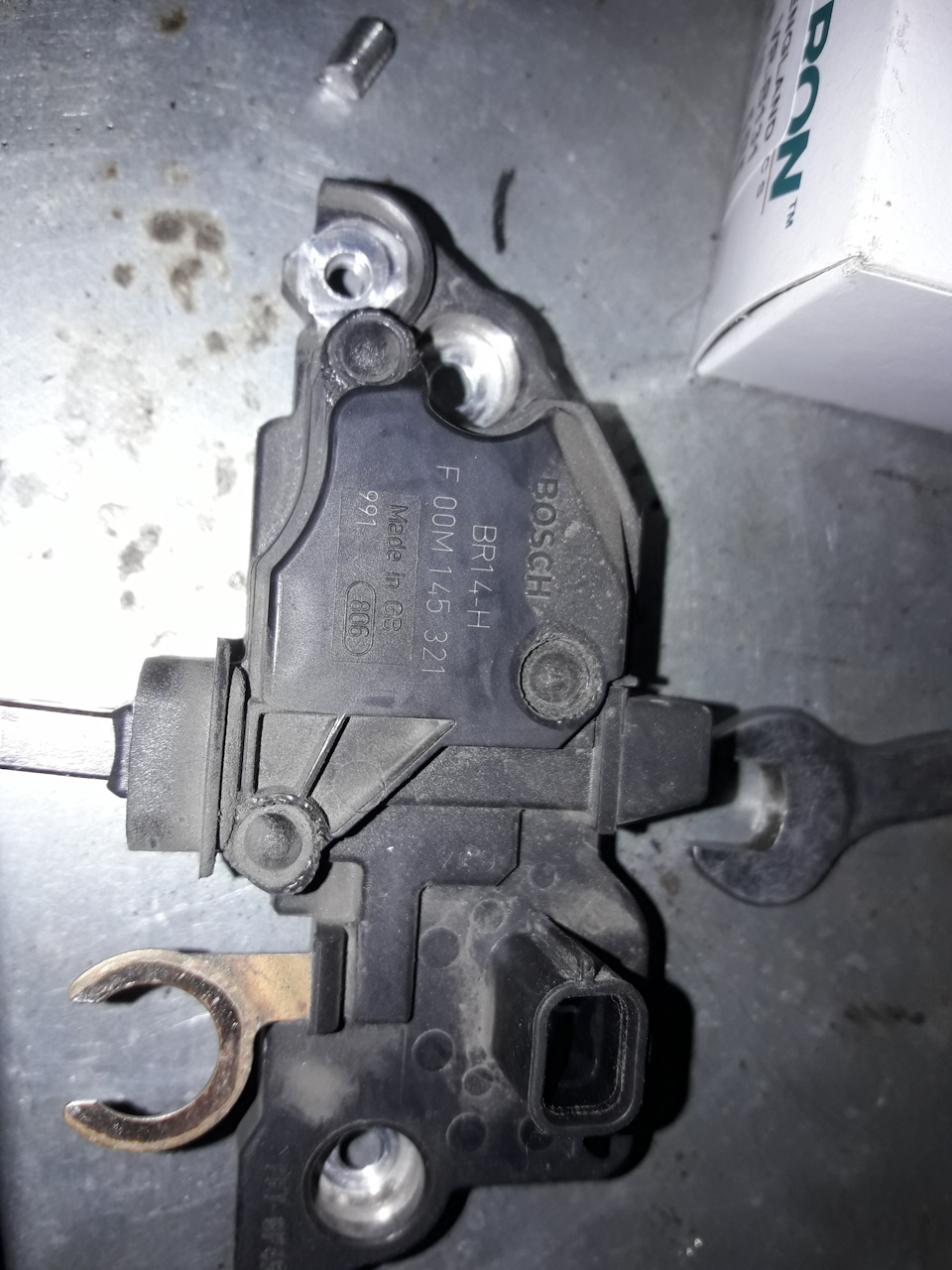 F00M145321 Регулятор напряжения генератора Renault Logan и Sandero ...