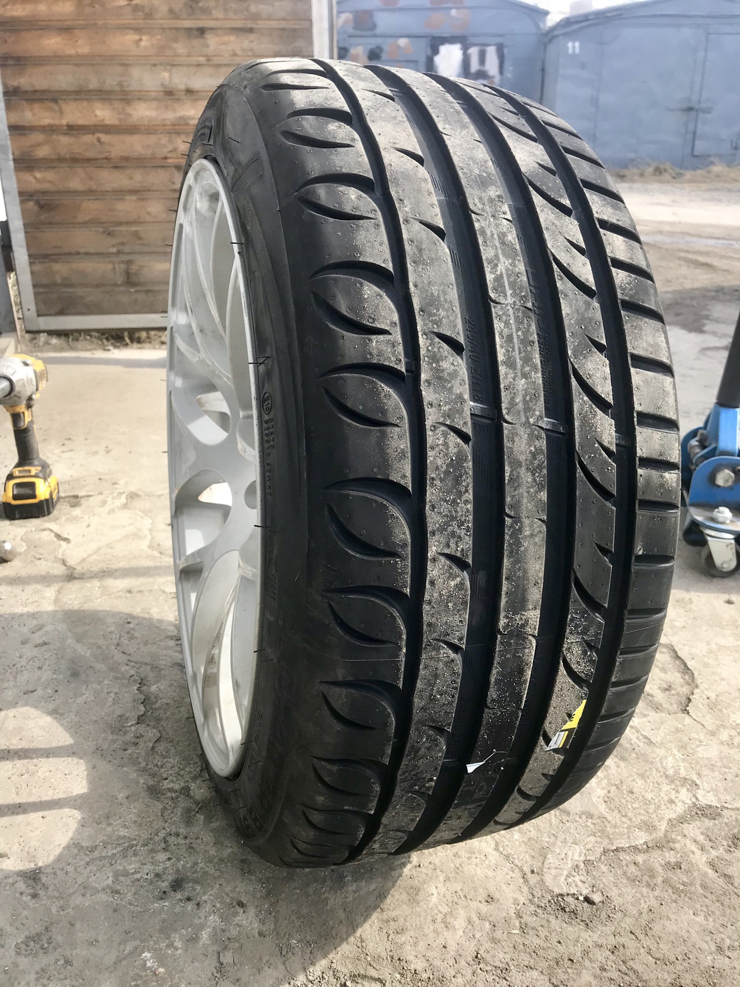 Tigar ultra high отзывы. Tigar UHP Ultra High Performance 215/55 r17. Kormoran Ultra High Performance 225/40 r18. Kormoran Ultra High Performance 225/45 r17. Tigar High Performance 225/45 r17.