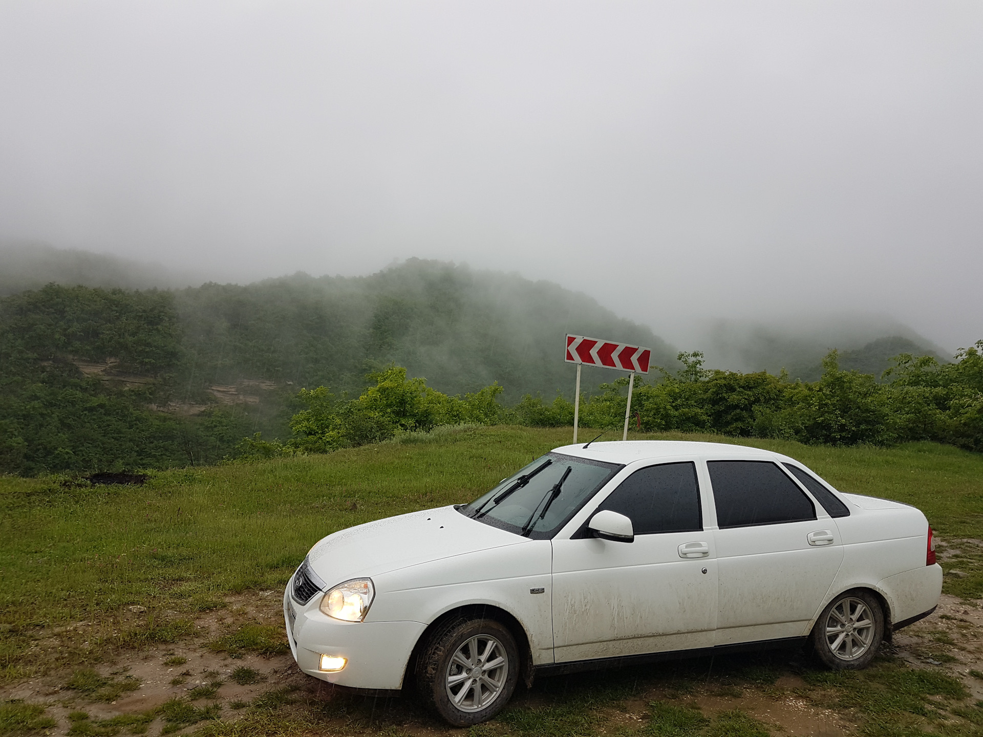 Авто дагестан. Лада Приора Кавказ. Лада Приора хэтчбек Дагестан. Приоры в Дагестане. Дагестанские машины.