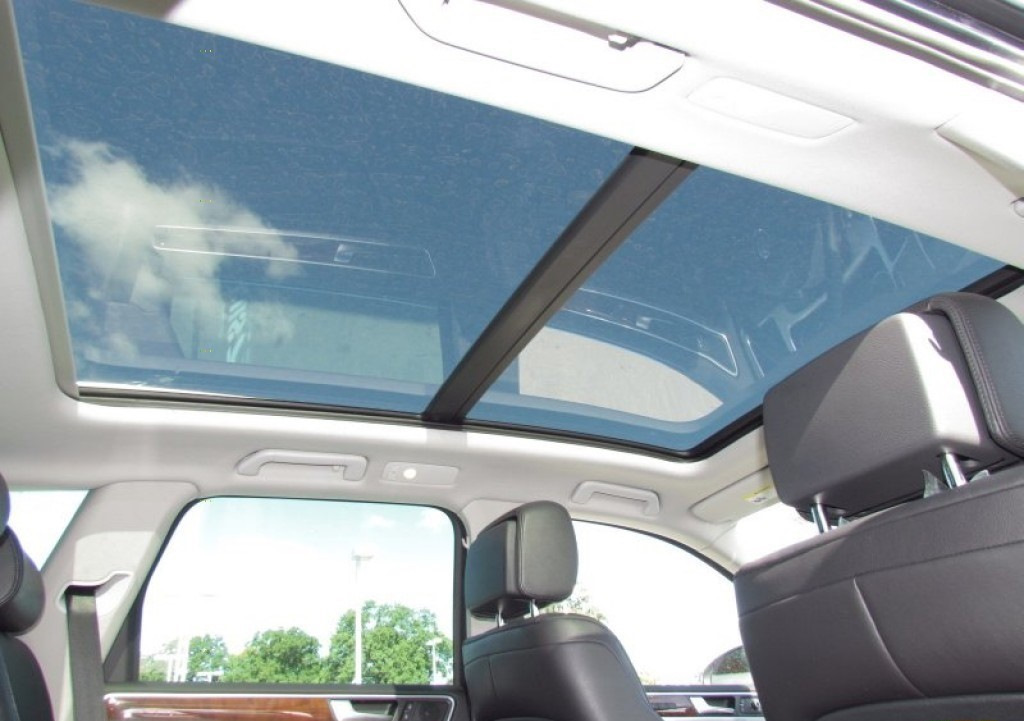 Volkswagen touareg 2016 с панорамной крышей. туарег 2 панорамная крыша. панорамная крыша туарега. фольксваген туарег с панорамной крышей. фольксваген туарег с панорамной крышей.