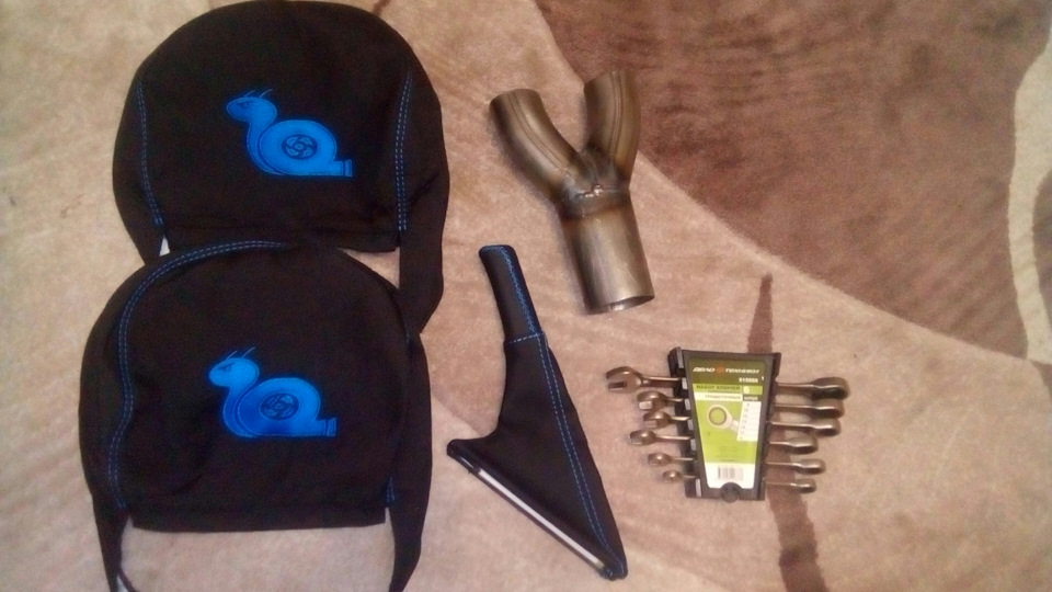 Заднее сидение — Lada 2115, 1,6 л, 2012 года | стайлинг | DRIVE2