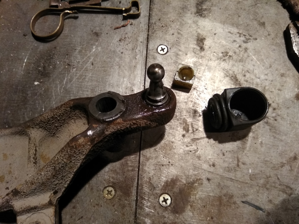 После прогрева туго переключаются передачи, 109 900 км. — Ford Fiesta ...