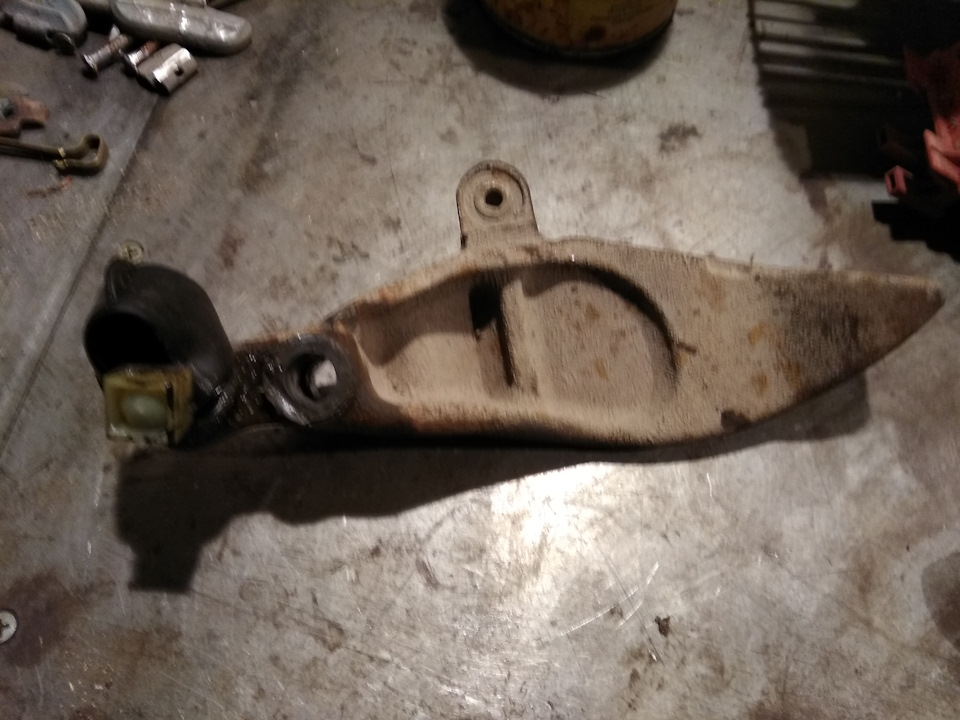 После прогрева туго переключаются передачи, 109 900 км. — Ford Fiesta ...