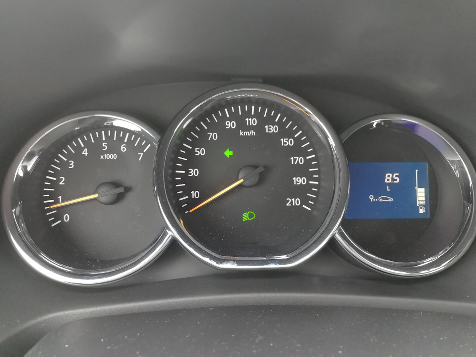 Расход топлива пробег 3500 — Renault Logan (2G), 1,6 л, 2018 года ...