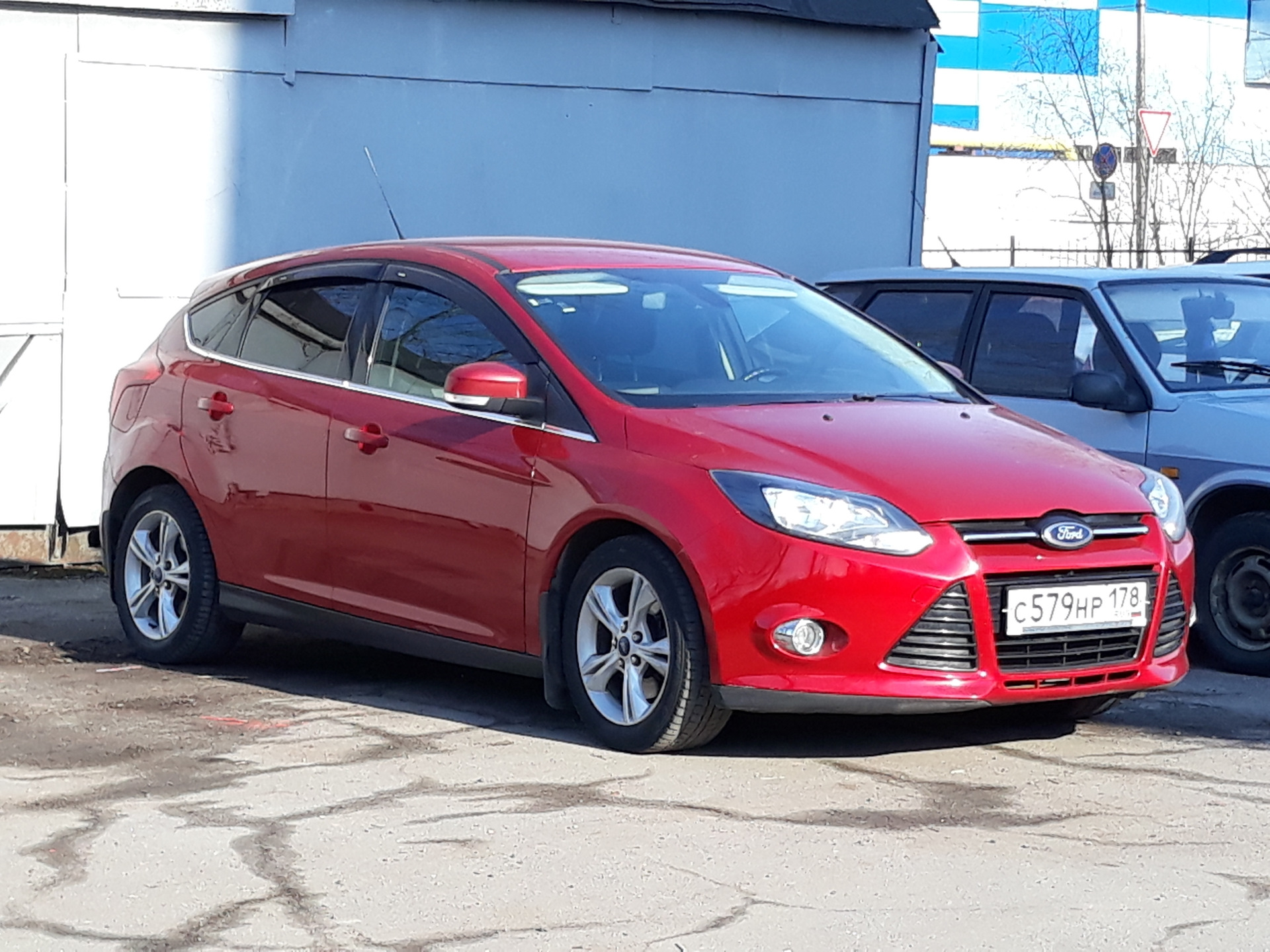 Ford Focus 2012 Hatchback