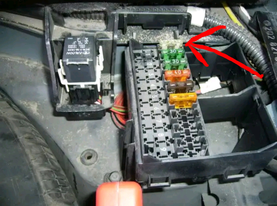 Перегорает предохранитель бензонасоса — DRIVE2