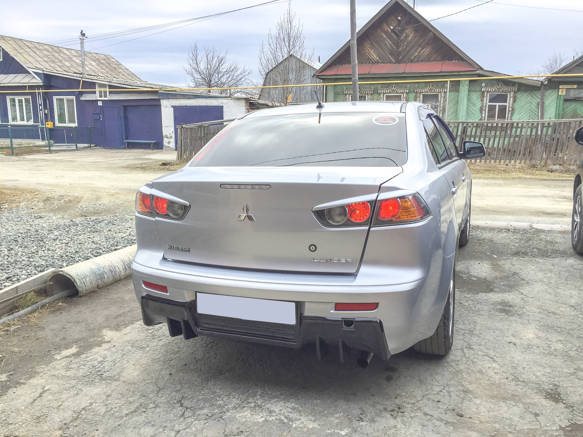 Mitsubishi Lancer 10 накладка EVO