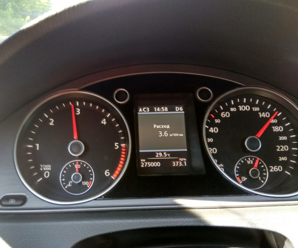 Год на пассате. — Volkswagen Passat Variant (B7), 2 л, 2011 года ...
