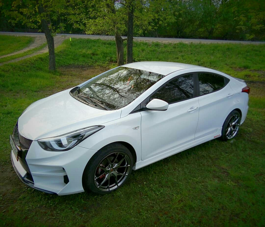 Хендай элантра 5. Hyundai Elantra 5 Tuning. Hyundai Elantra 2015 Tuning. Hyundai Elantra 2015 на дисках.