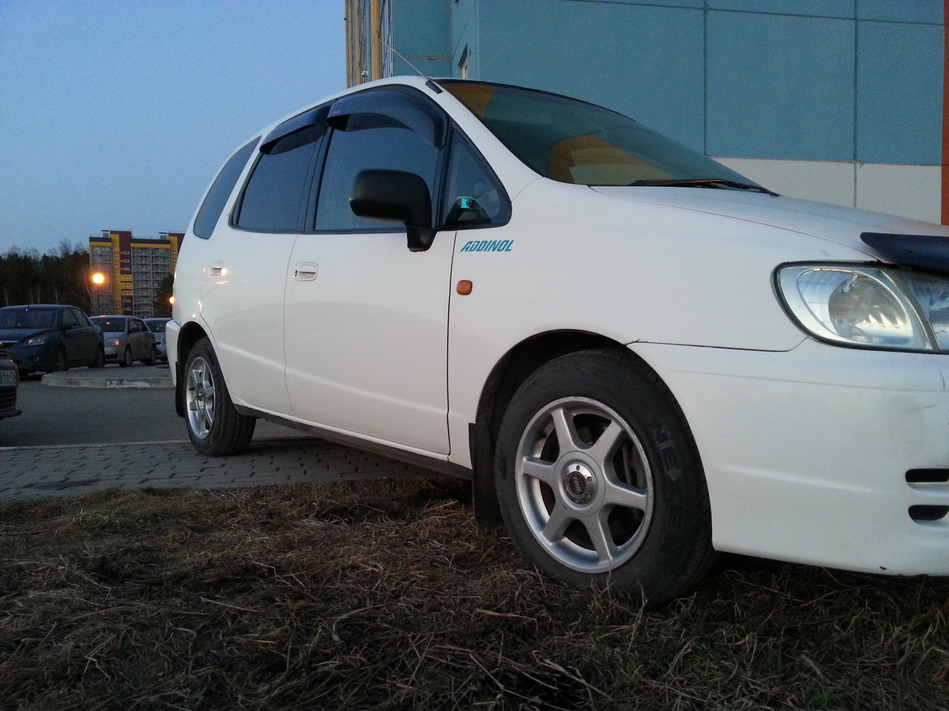 Королла спасио 111 кузов. Toyota Corolla Spacio e110. Toyota Spacio 1997. Королла Спасио 2003. Спасио 121 кузов.