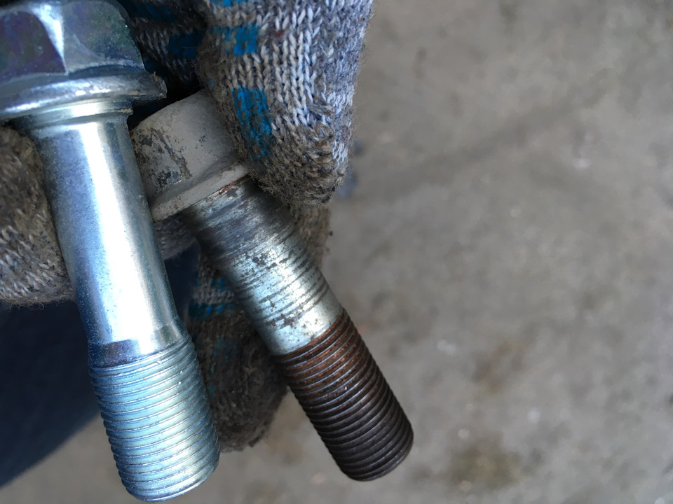 Болт развальный мицубиси галант. Развальные болты bmw e46. Развальные болты pajero 2. Смазка развальных болтов паджеро 4. Замена развальных болтов.