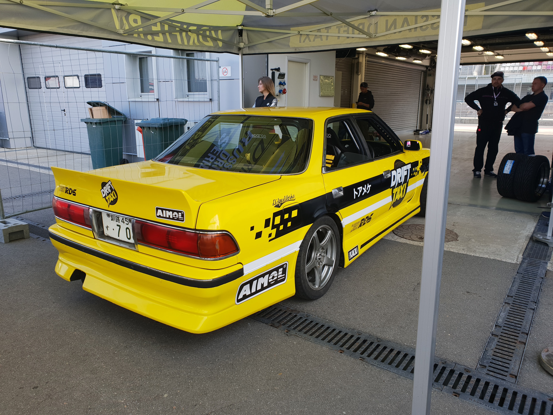 Дрифт такси. Дрифт такси Волга РДС. Toyota Mark 2 Drift Taxi. RDS желтый Chaser Mark 100.