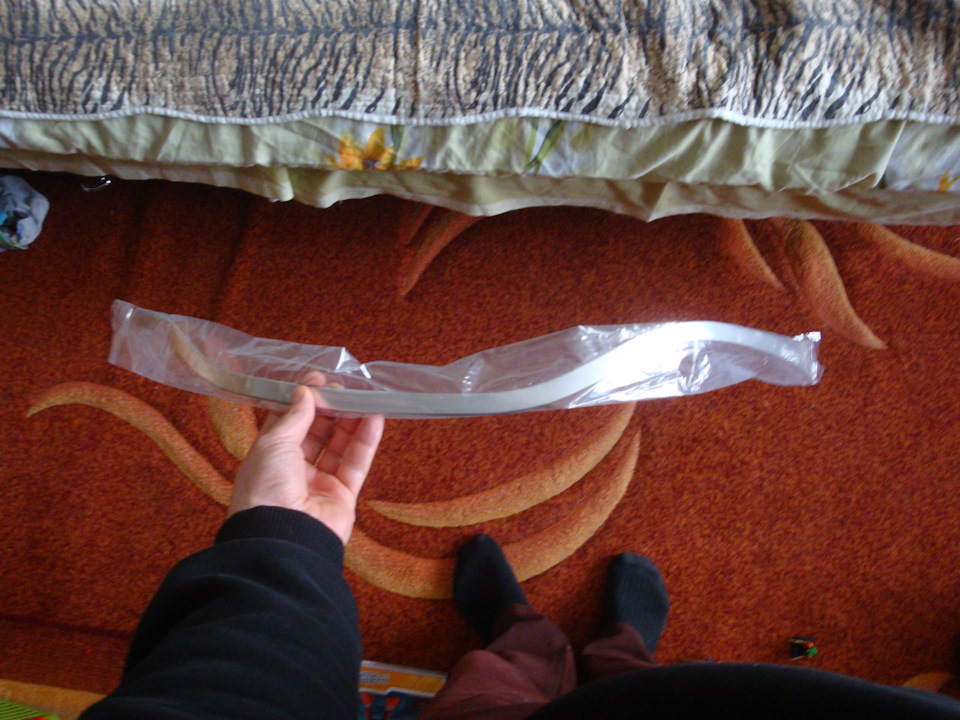 Накладка пришла скрученной в моток в коробке. — Hyundai Tucson (TL)