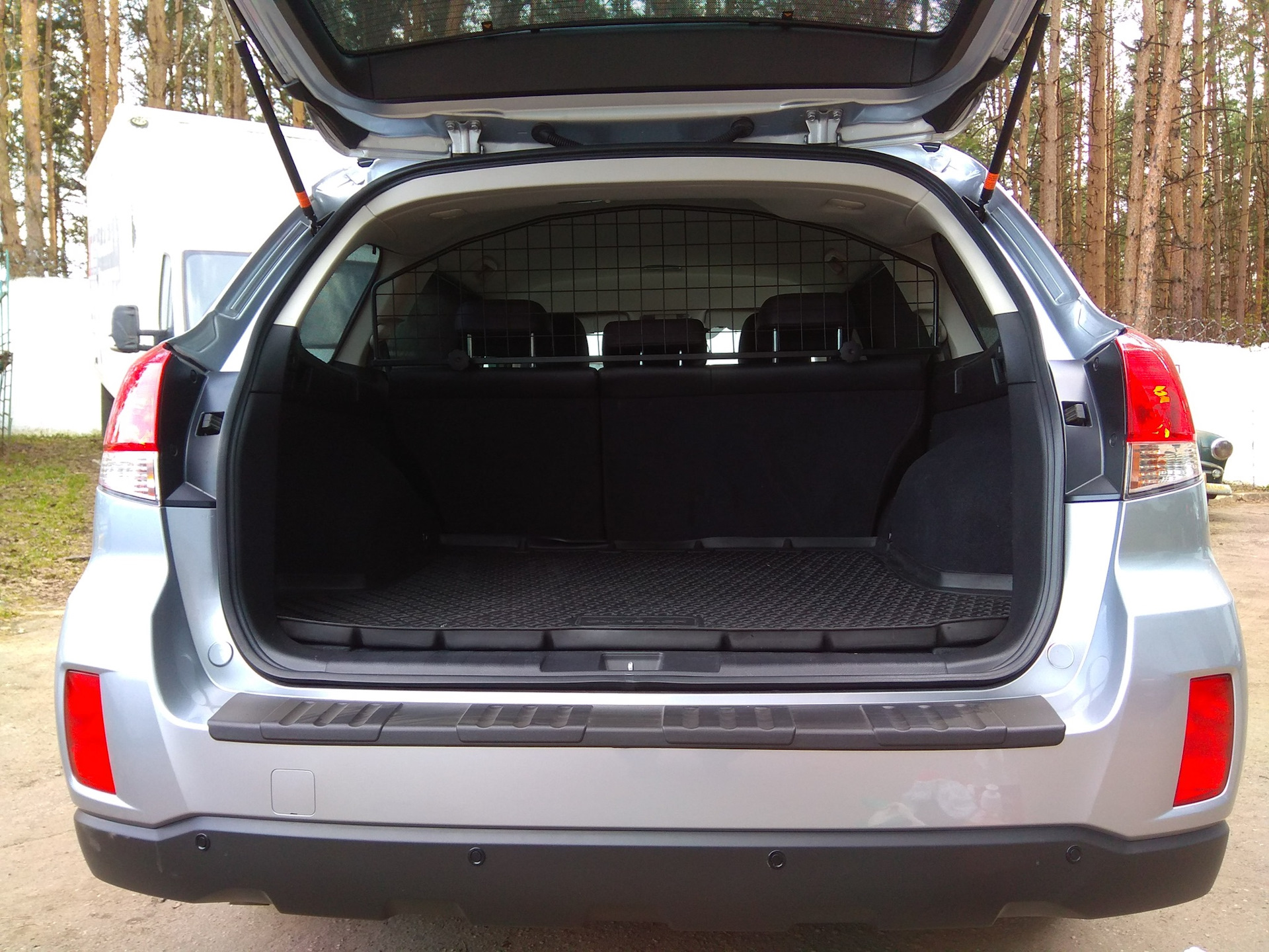 Subaru Outback 2010 багажник