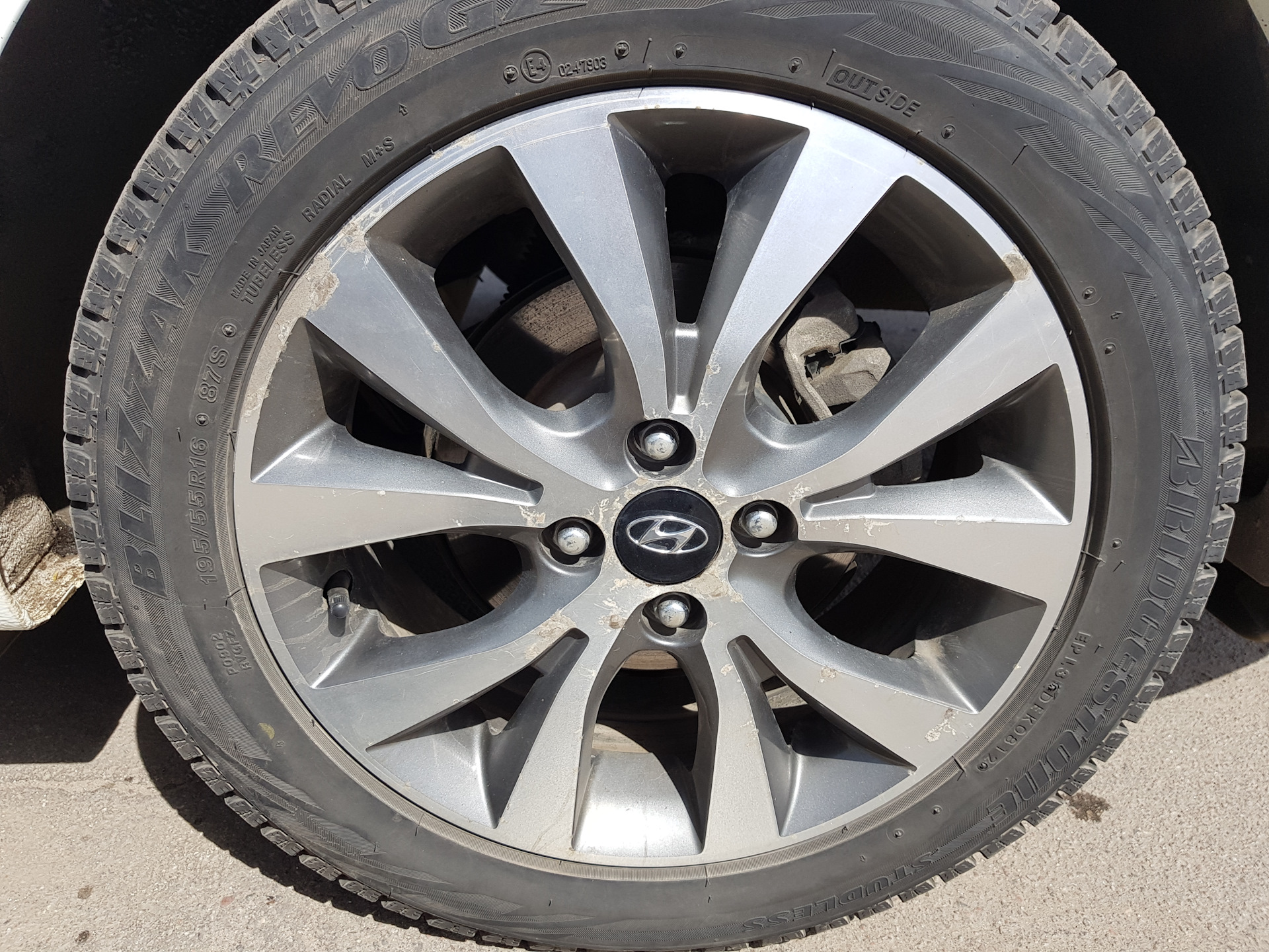 Замена оригинальных литых дисков по "Гарантии" — Hyundai Solaris, 1,6 л ...