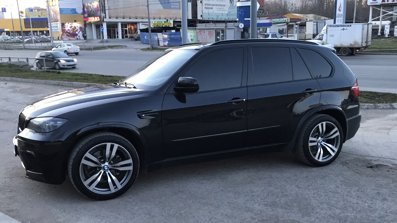 X б 5. BMW x5 e70 r19. BMW e70 300 стиль. BMW x5 e70 Eibach Pro Kit. X5 e70 занижение.