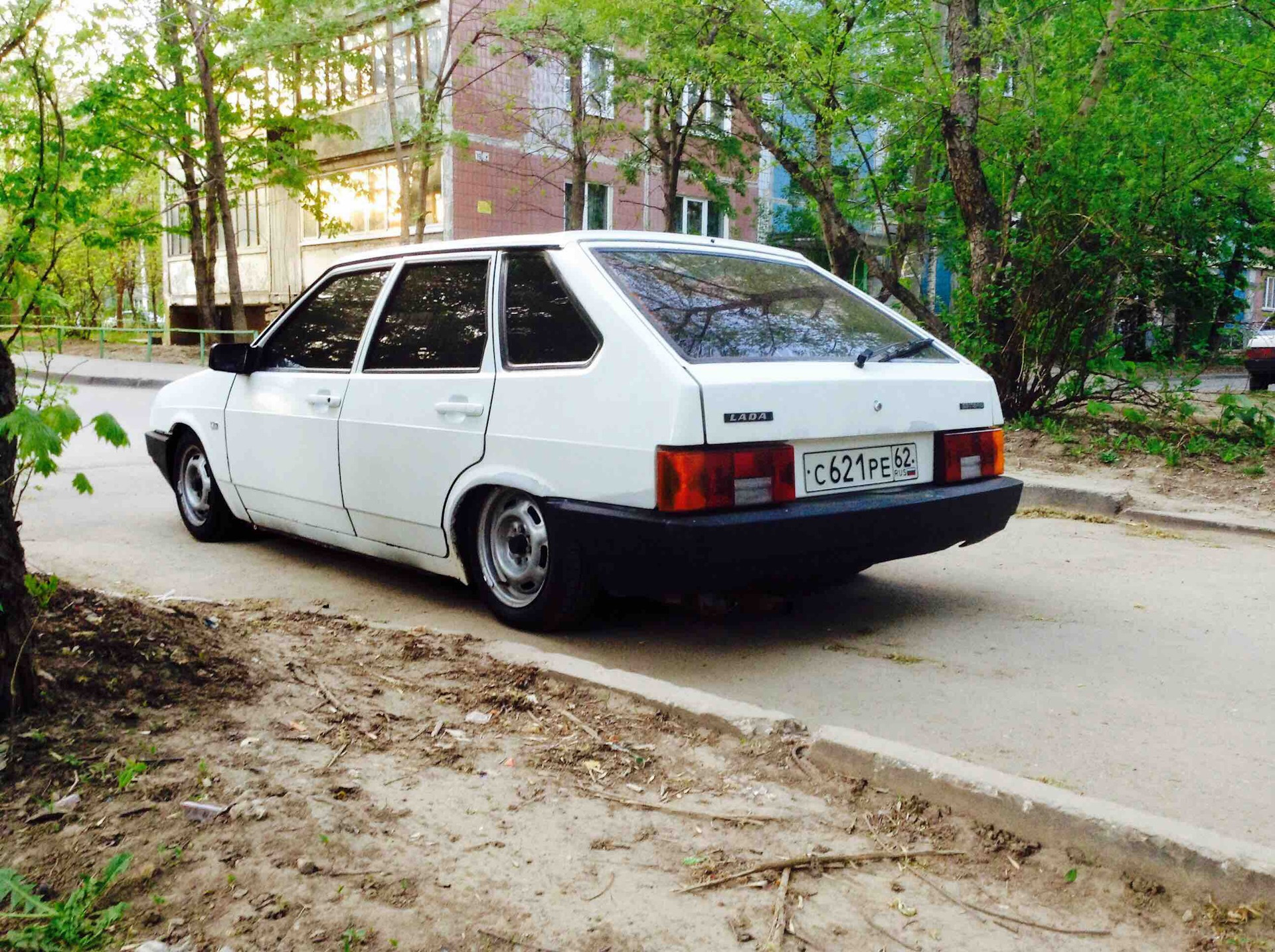 Lada 2109 White