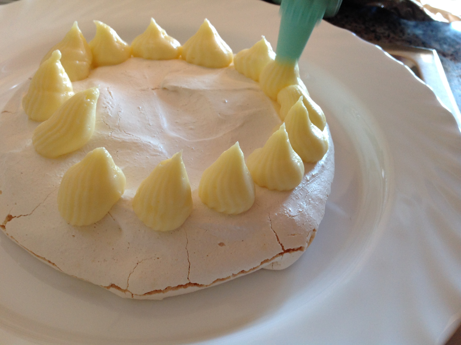 Торт Анна Павлова с лимонным курдом