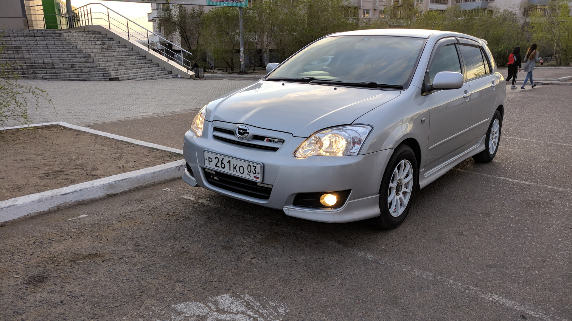 Фары тойота е120. Королла 120 Ранкс. Тойота Королла Ранкс 2003. Тойота Ранкс 2004. Toyota Corolla 120.