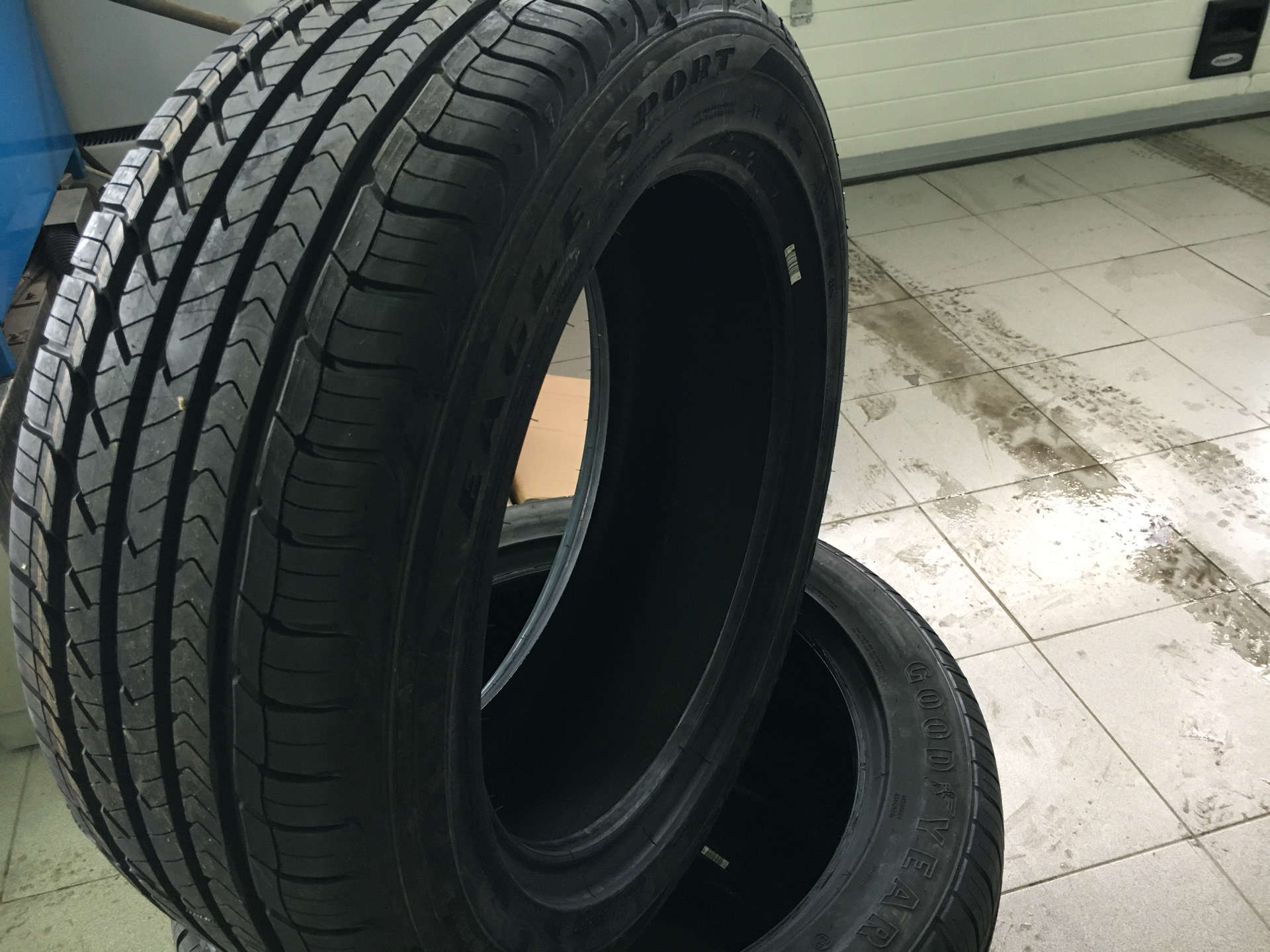 Goodyear eagle sport tz. Goodyear Eagle Sport TZ 215/55 r16. Goodyear Eagle Sport TZ 205/60 r16 92v. Goodyear Eagle Sport TZ 225/60 r18. Goodyear Eagle Sport TZ 205/60 r16.