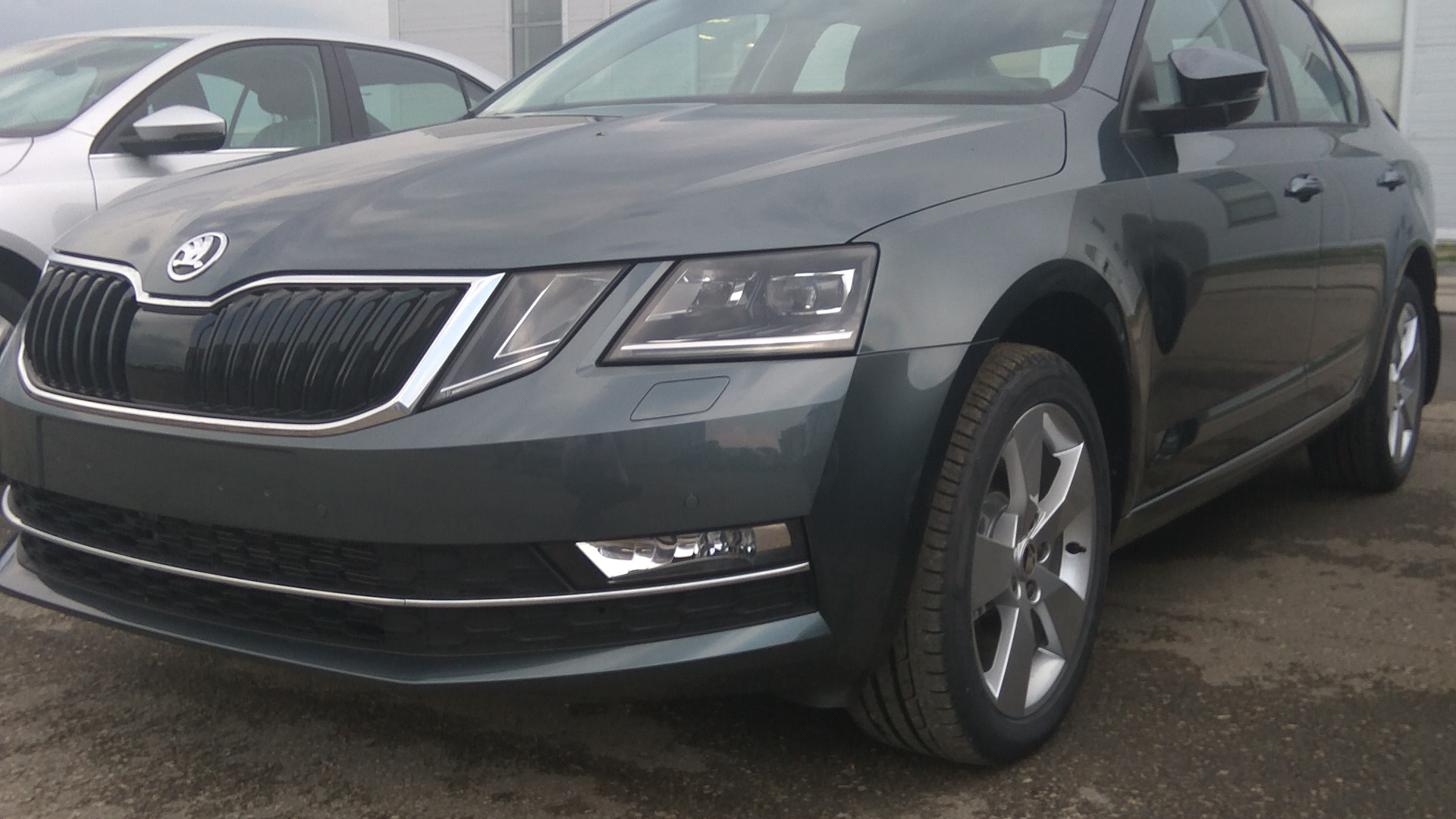 Skoda octavia серая. Octavia mk3. Skoda Octavia 2018 серая.