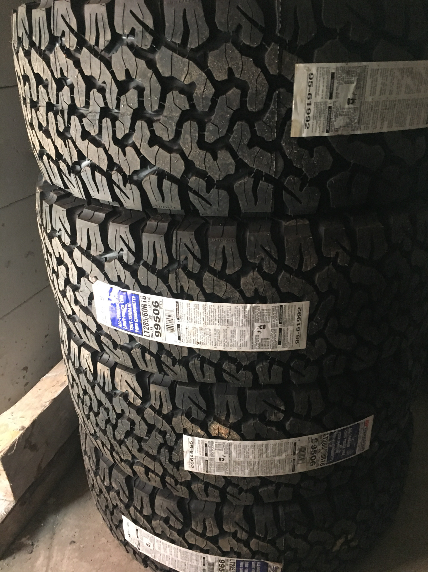 285 60 r18. BFGOODRICH 285/60 r18. 285 60 R18 Goodrich. 285 60 R18 а/т Джейроуд. Гудрич 285-60-18 АТ.