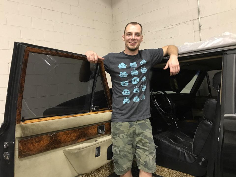 Мойка колёс, полировка багажника, пайка фары и крепления бампера ...