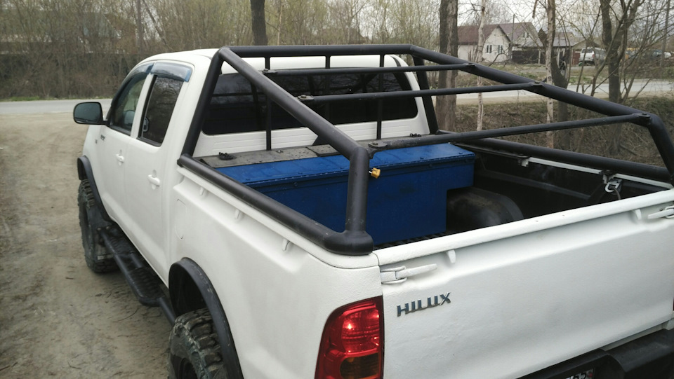 Фото в бортжурнале Toyota Hilux (7G)