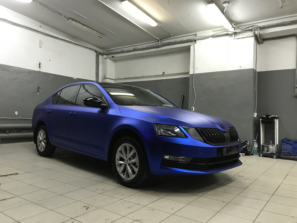 Skoda Octavia a7 FL синяя матовая