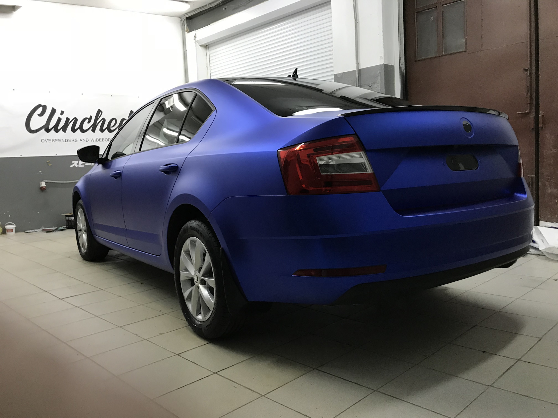 Skoda Octavia a7 FL синяя матовая