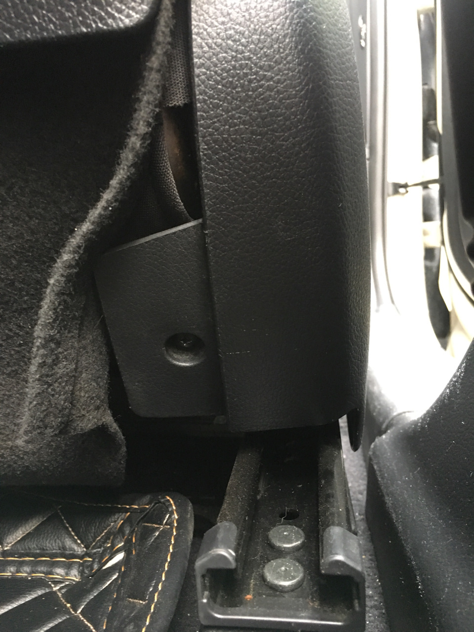 Ремонт электропривода сиденья — Hyundai Santa Fe (3G), 2,4 л, 2014 года ...