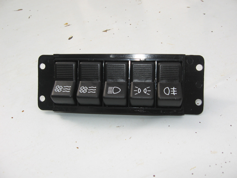 Блок тумблеров переключателей. Клавишный переключатель 12 вольт для лодки. Блок кнопок 3х1. Переключатель 12v-24v 3a. Блок переключателей автомобильный.