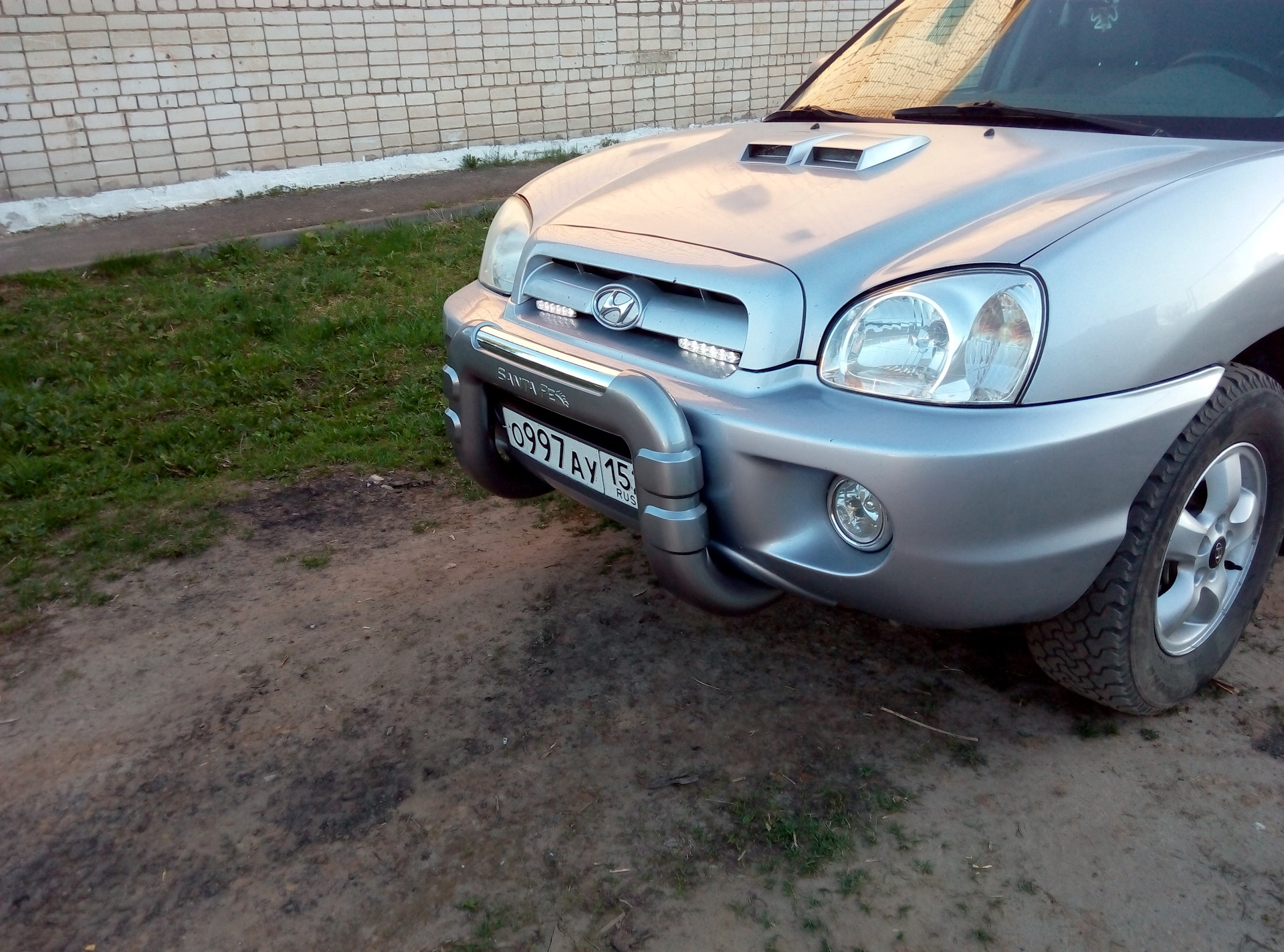 Установка кенгурятника — Hyundai Santa Fe (1G), 2 л, 2008 года | тюнинг |  DRIVE2