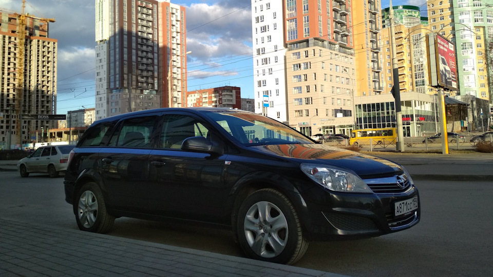 staan Spaans Rechtsaf Opel Astra Station Wagon 1.8 AT | DRIVE2
