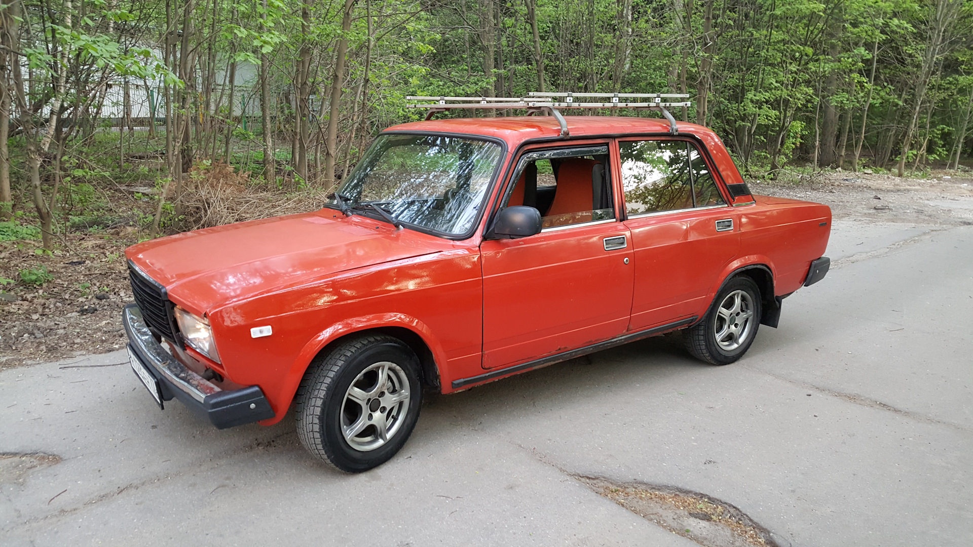 Ретрорембаза. Lada 2107 Red. Жигули за 10000 рублей. ВАЗ 2107 1989 года. Ретрорембаза автомобили.