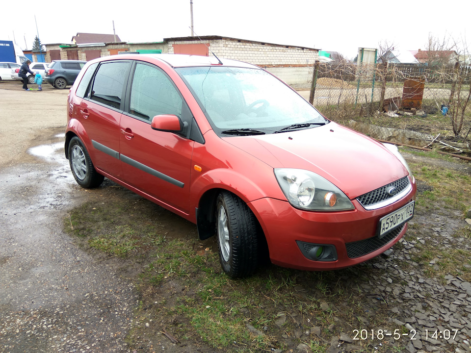 Чистенькая! — Ford Fiesta (Mk V)