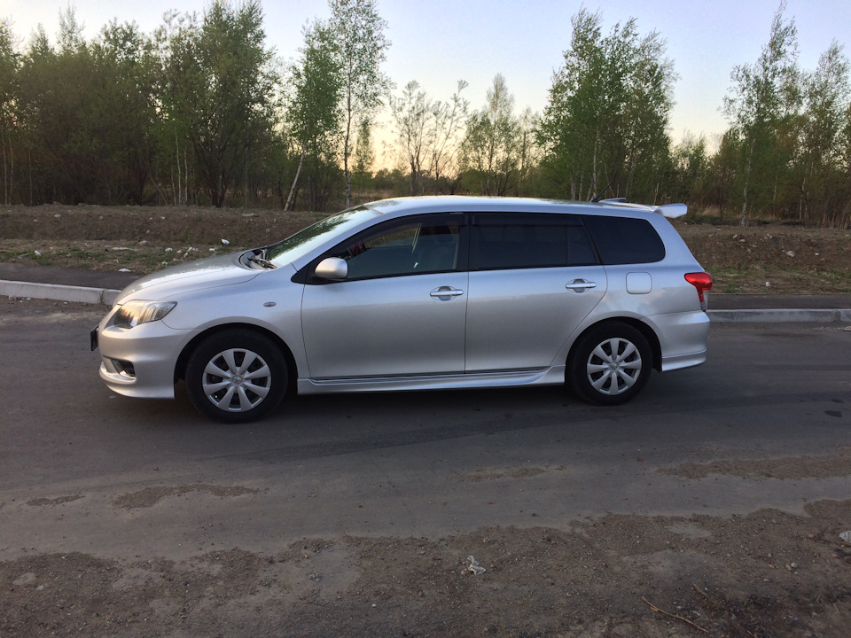 Toyota Fielder 2010