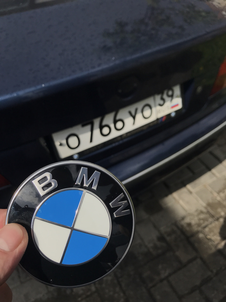 Новый оригинальный значок на крышку багажника — BMW 5 series (E39), 2 л ...