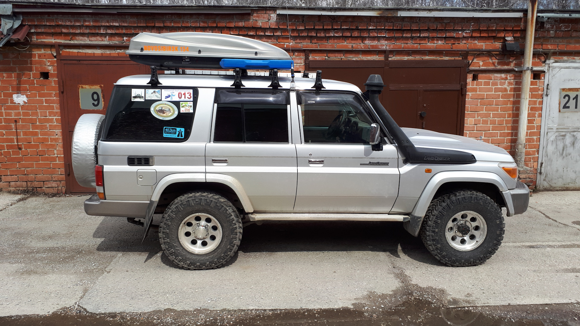 Toyota Land Cruiser 76 70 Anniversary Купить