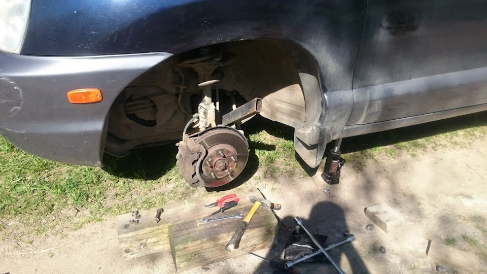 Дачный ремонт Санта ФЕ ( пружина сломалась пополам ) — Hyundai Santa Fe ...