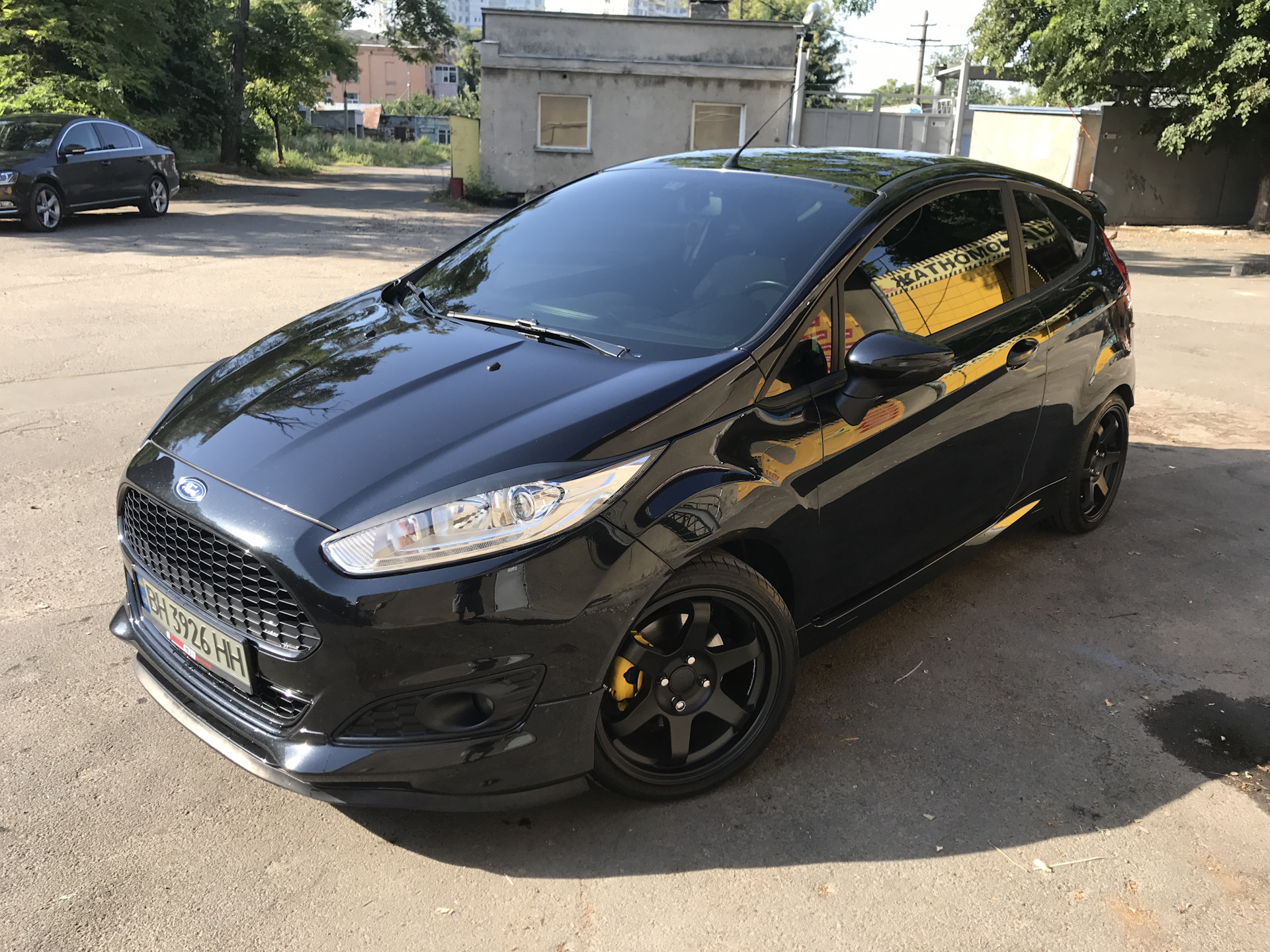 Ford Fiesta mk6 седан