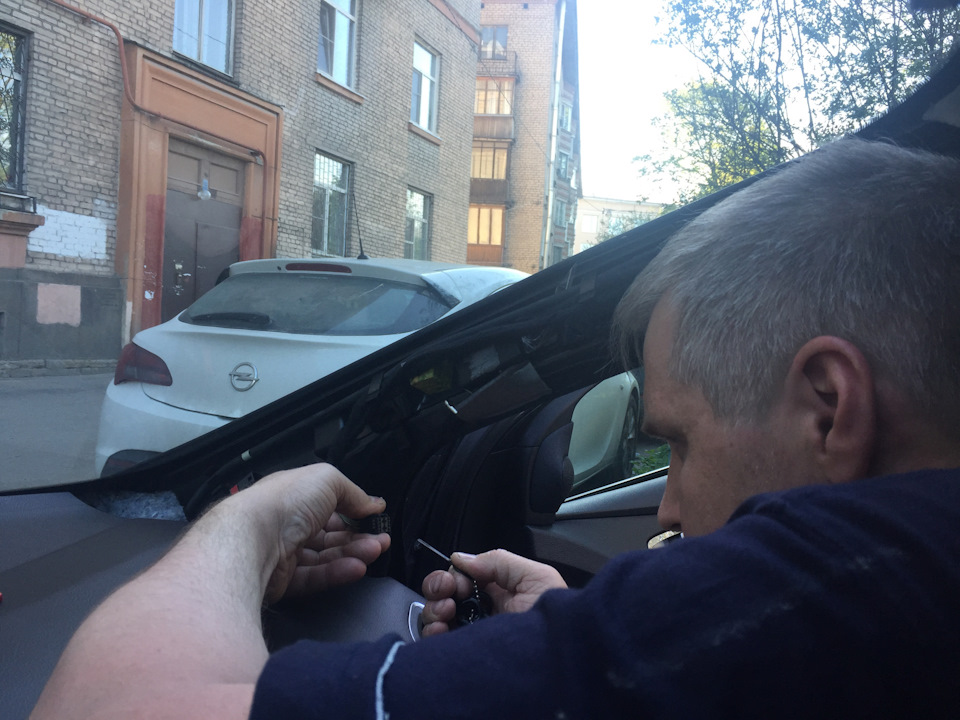 Дальше специалист соединяет несоединимое ))) — Ford Focus Hatchback III