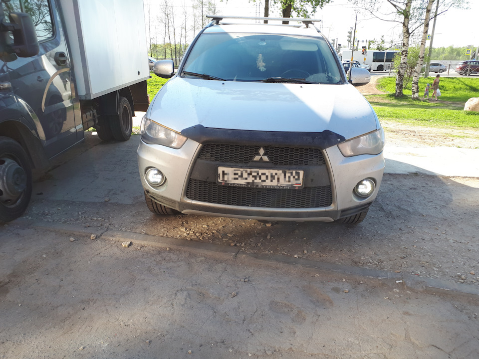 Новые ПТФ — Mitsubishi Outlander XL, 2 л, 2010 года | аксессуары | DRIVE2