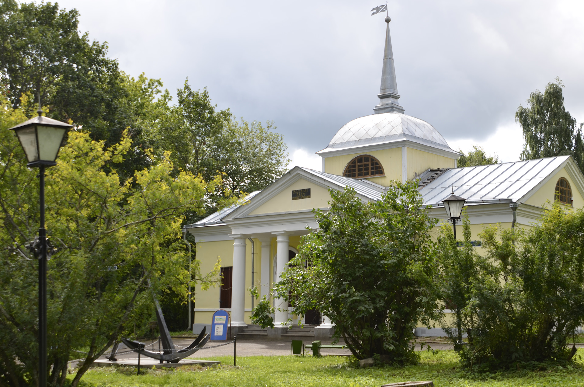 Плещеево ботик петра. Ботик петра 1 переславль залесский. Музей усадьба ботик петра 1. Плещеево озеро переславль залесский ботик петра. Плещеево ботик петра.